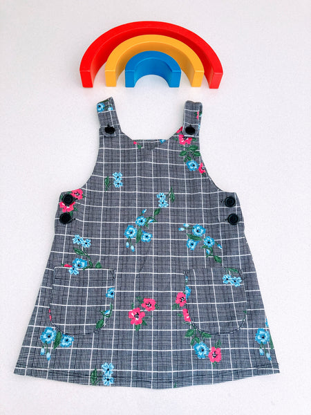 Pinafore dress